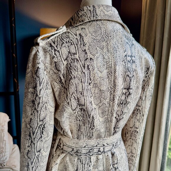Avec Les Filles Snake Print Heavy Double Breasted Trench Coat NWOT - Picture 9 of 16